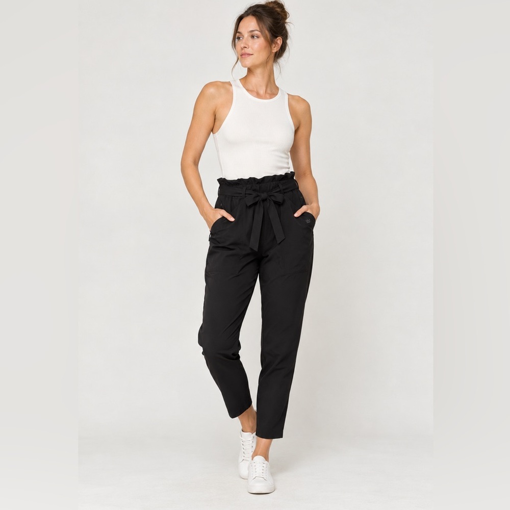 Modern Ambition Black High Waisted Paperbag Tapered Pants Women’s Medium